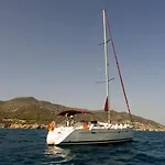 Alojamiento En Sitges, Con Opcion A Tour De Navegacion